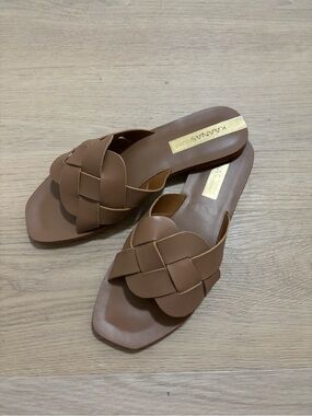 Kaanas Sandals